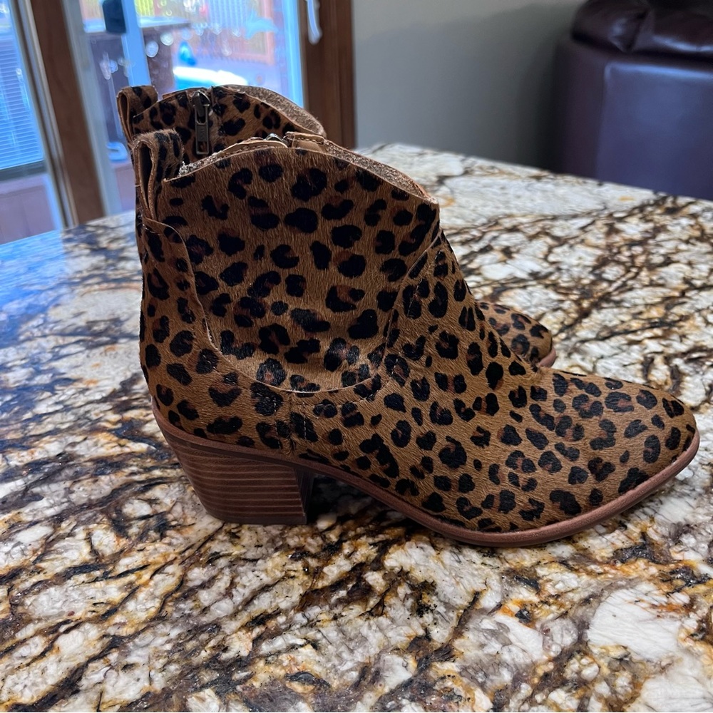 UGG Kingsburg Leopard Calf Hair Western Boots
